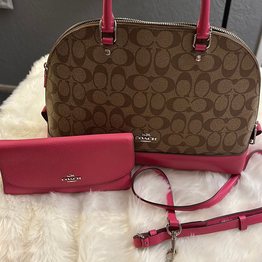 Coach Signature Large Sierra Satchel with wallet & Detachable Strap Included